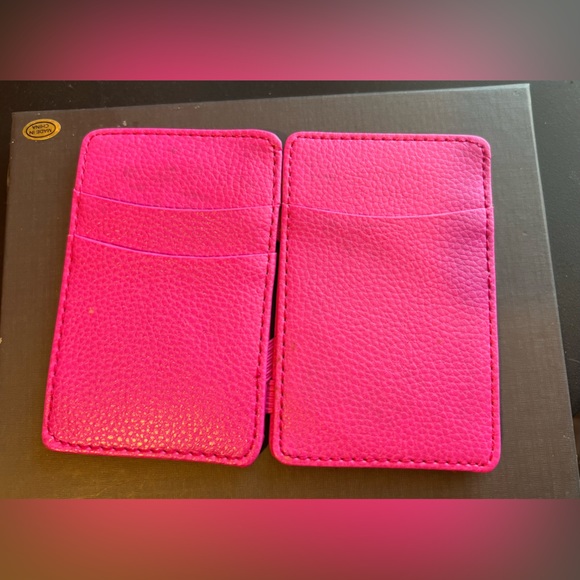 Magic Wallet & Mini Notebook Set - Picture 7 of 8